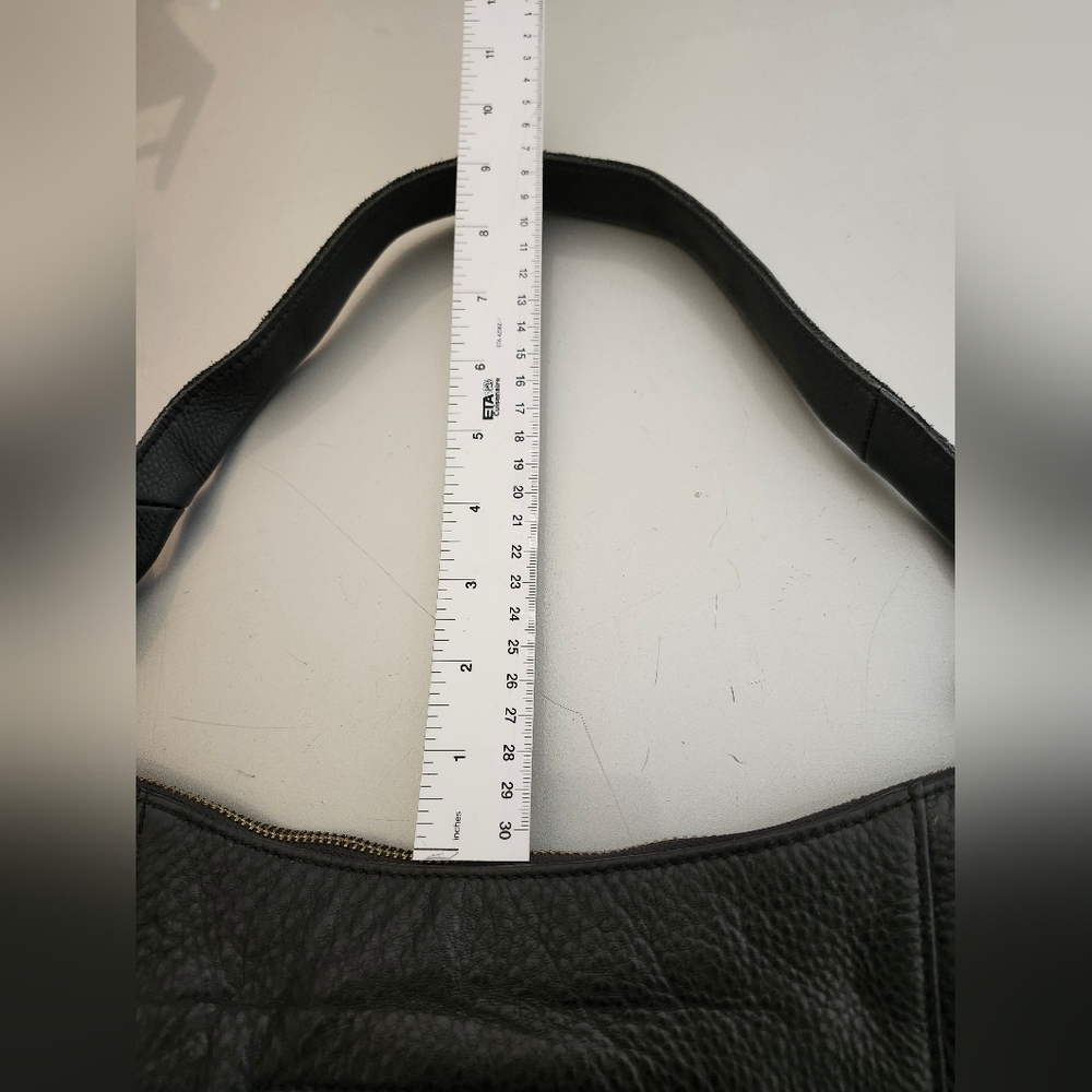Elliott Lucca Black Leather Shoulder Bag - Picture 10 of 10